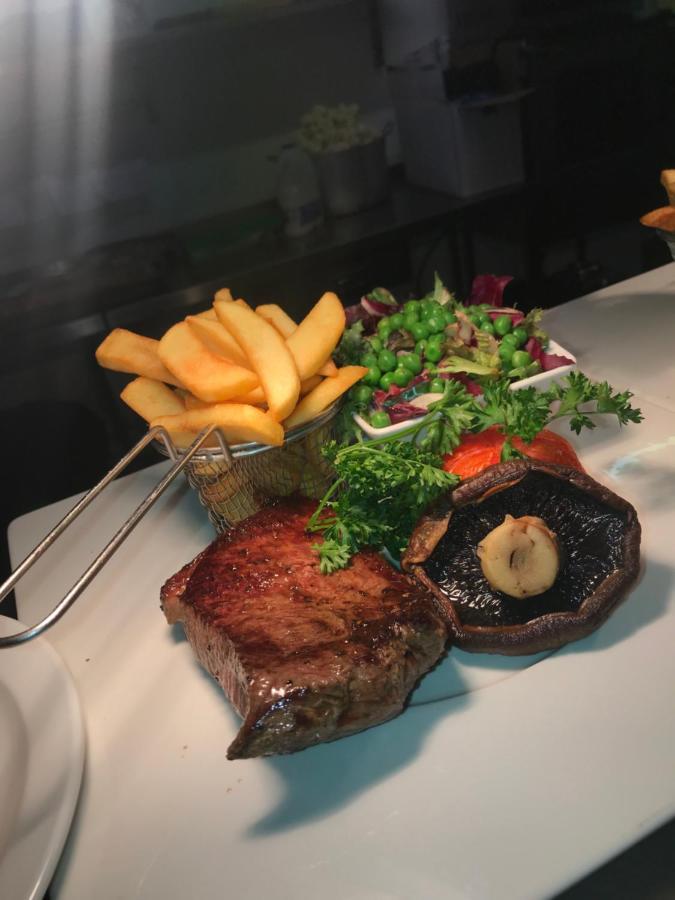 The Angel Inn Warminster Εξωτερικό φωτογραφία