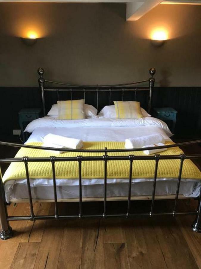 The Angel Inn Warminster Δωμάτιο φωτογραφία